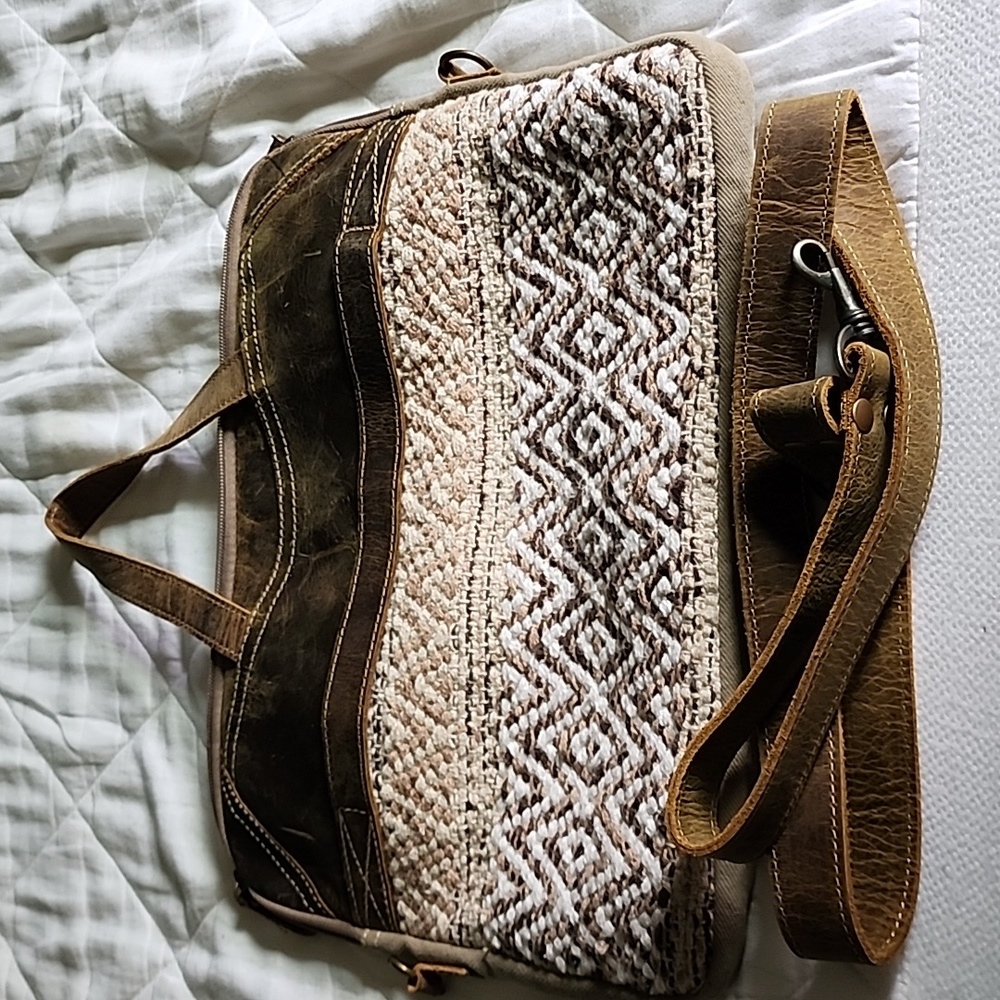 Myra messenger bag